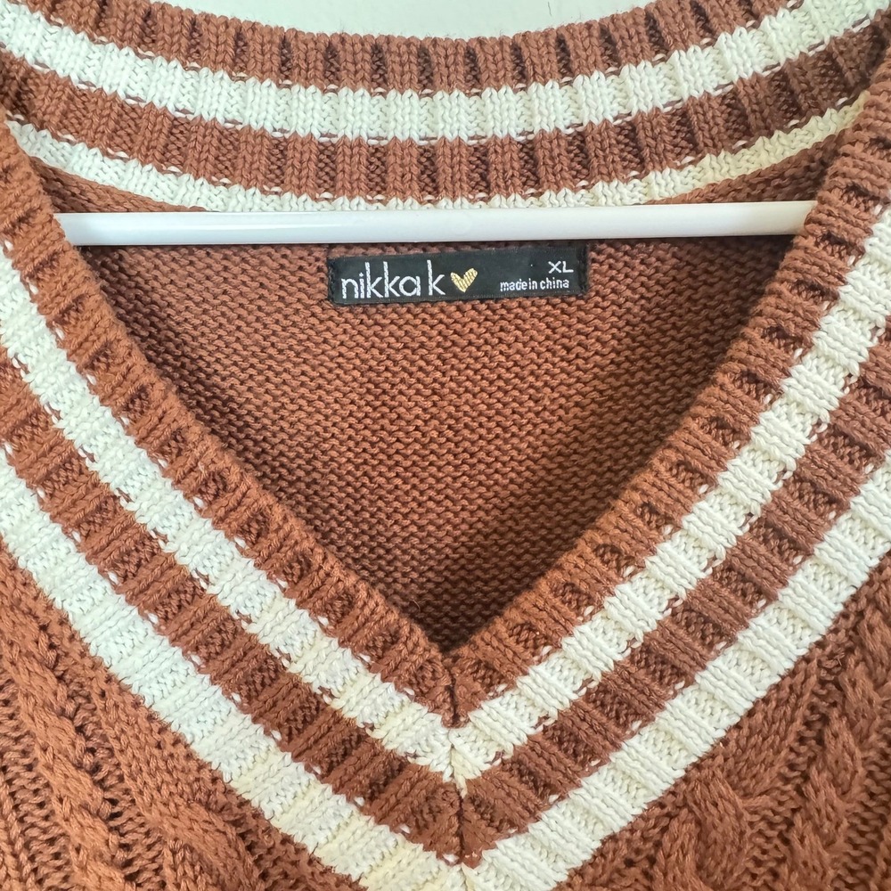 Nikka K Rust Brown Cable Knit V-Neck Varsity Stripe Sweater Vest XL - Picture 3 of 4